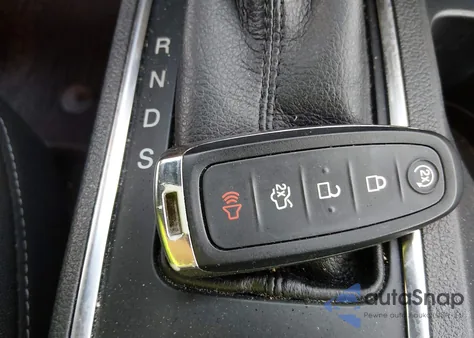 2019 Ford Escape Se z USA, uszkodzony, nr VIN 1FMCU0GD2KUB54078